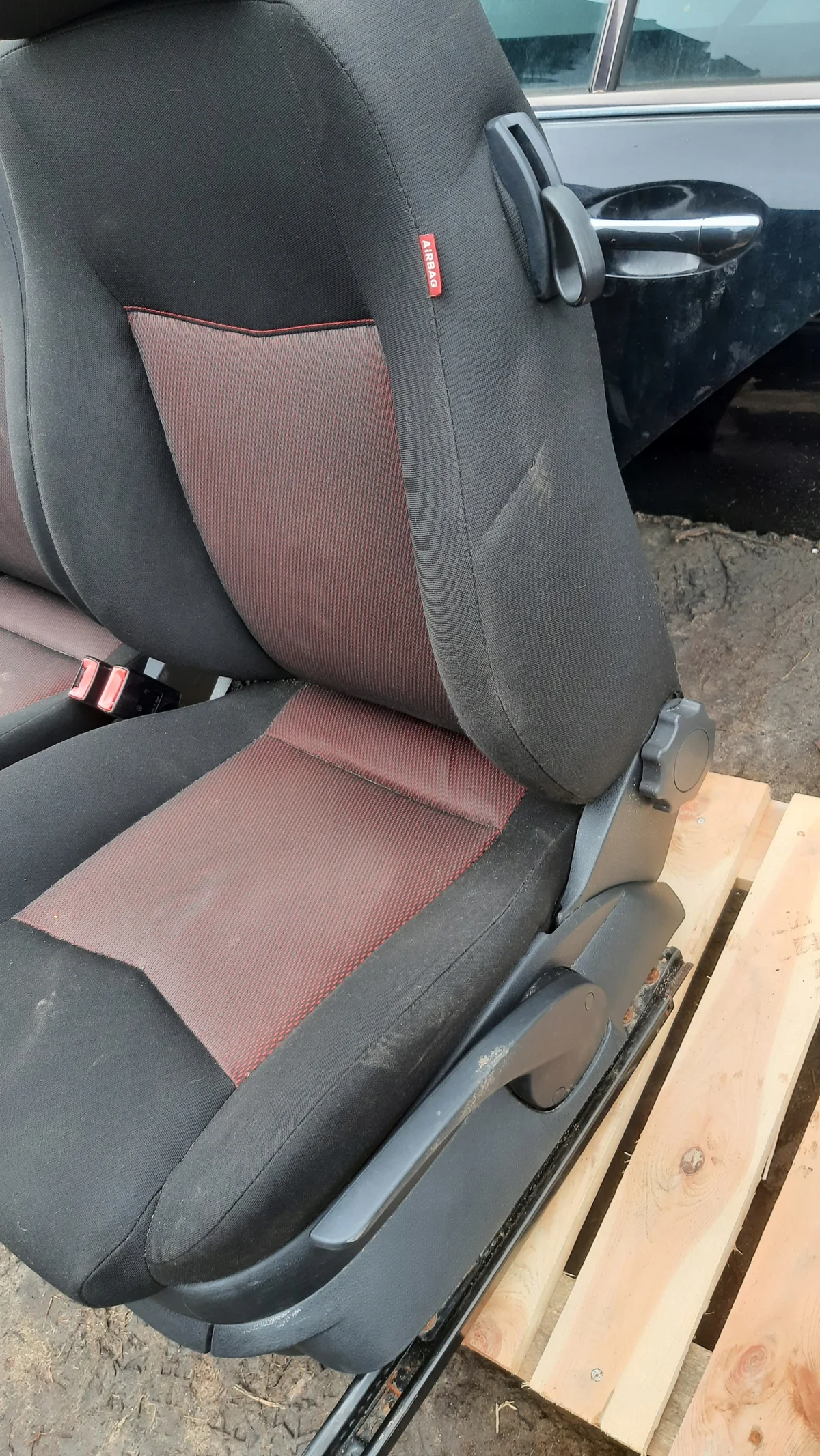 VW Polo IV oikea etuistuin, käytetty image 7