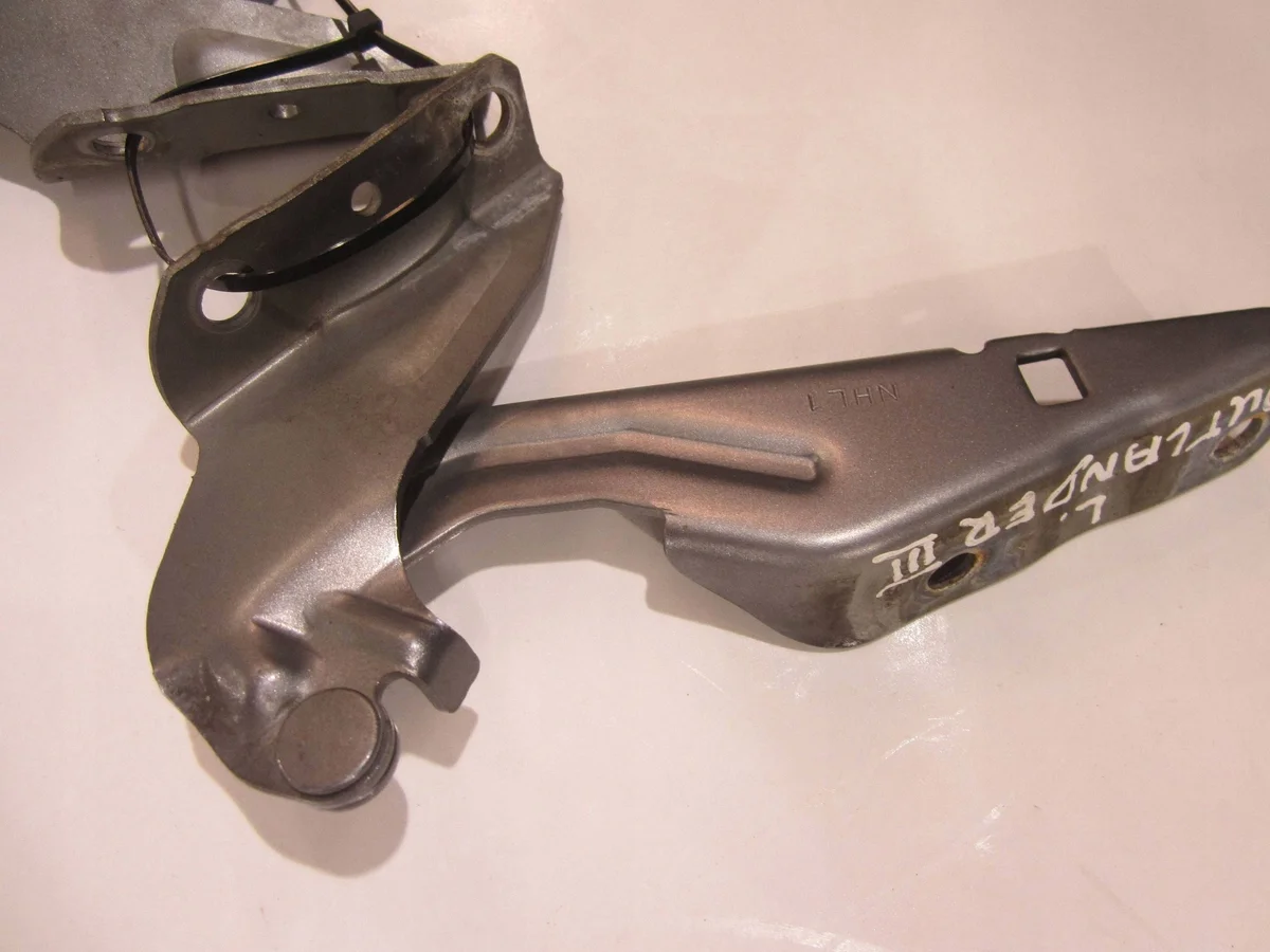 Hood Hinges Left Right Set Outlander III