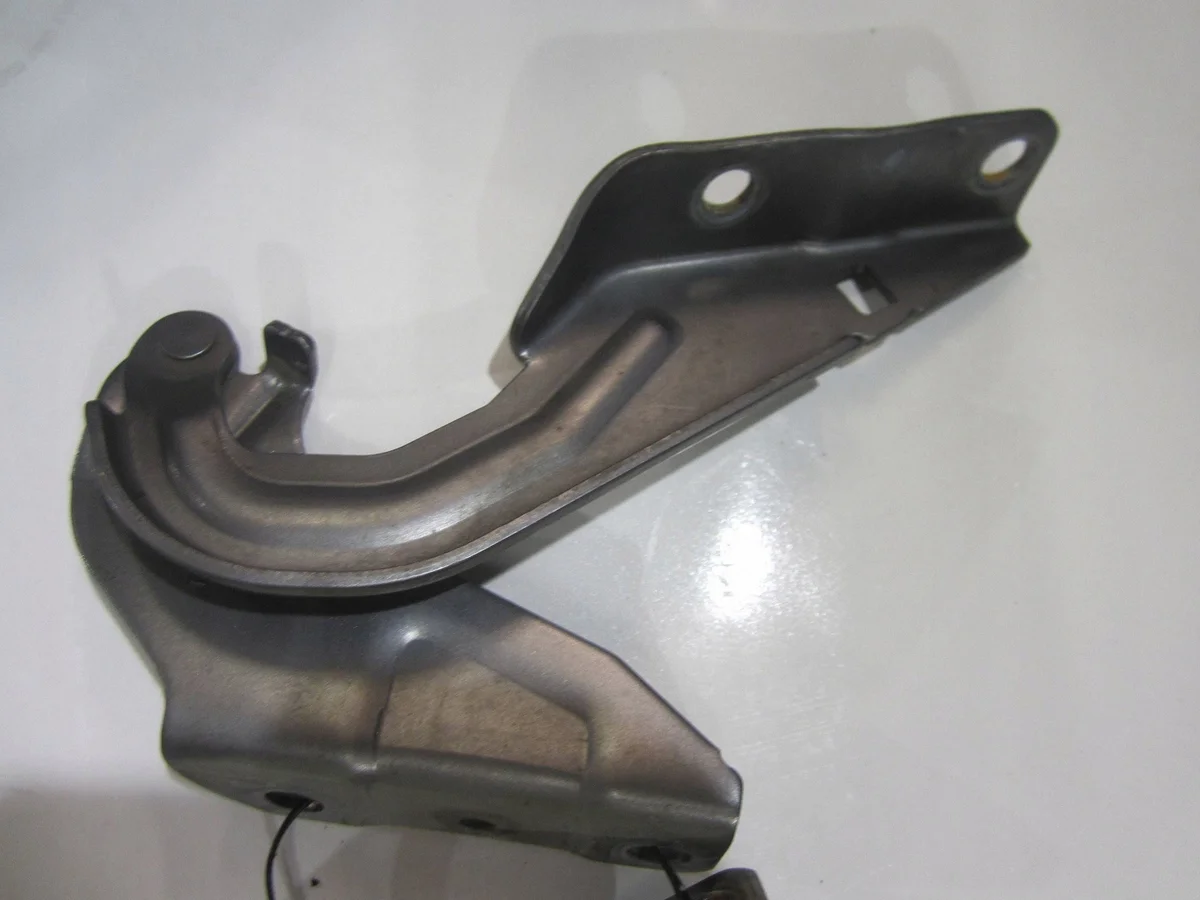 Hood Hinges Left Right Set Outlander III image 7
