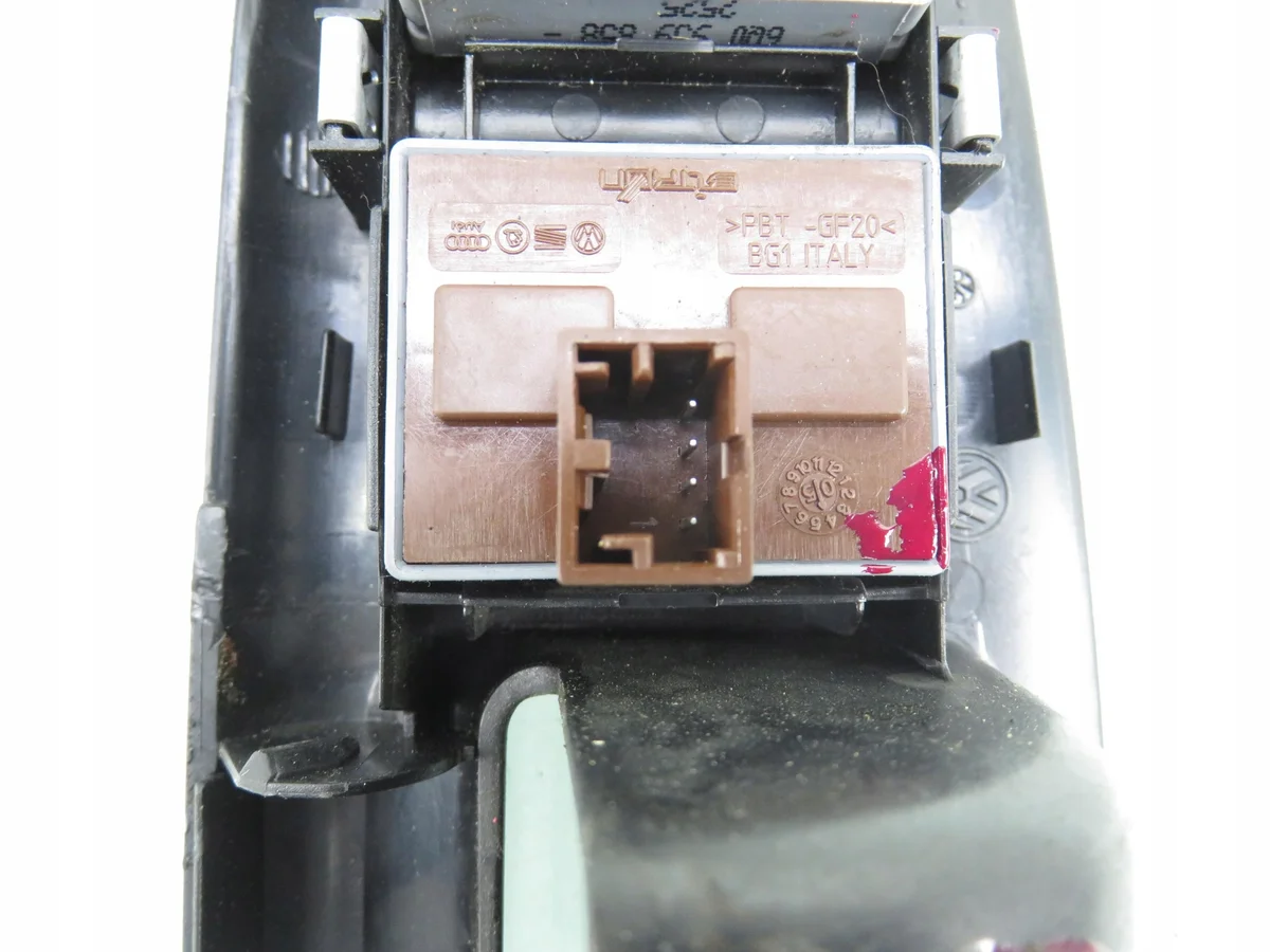 Fensterrahmen VW Polo 9N 6Q1867171F gebraucht image 7