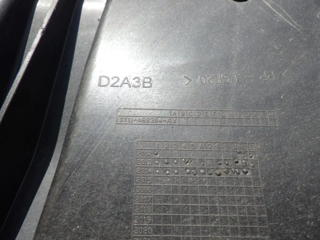 Ford Transit Connect 12- Placa Para-choques Usada image 3