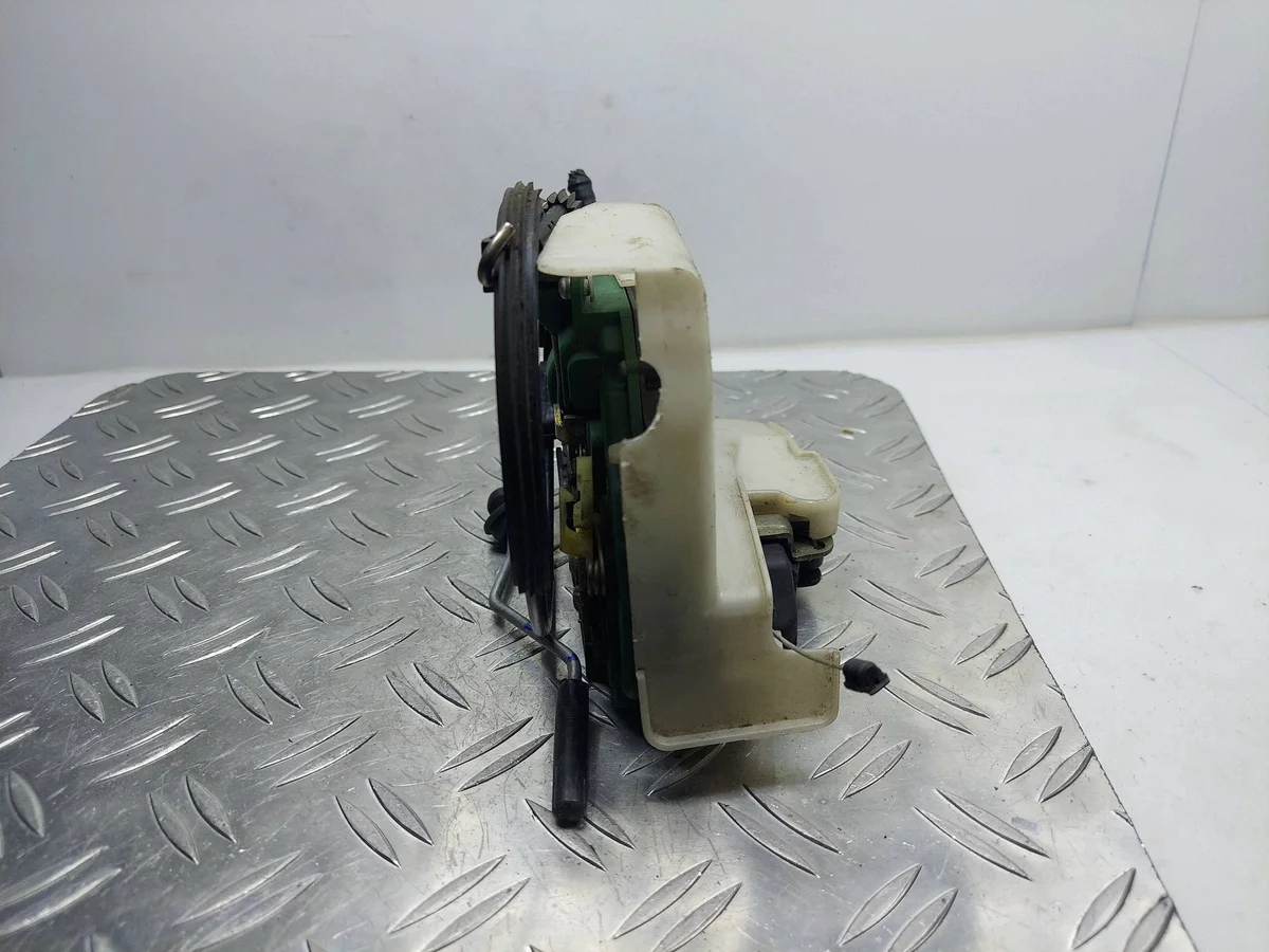 VW Passat B5 FL Front Left Door Lock 160107KAS image 4