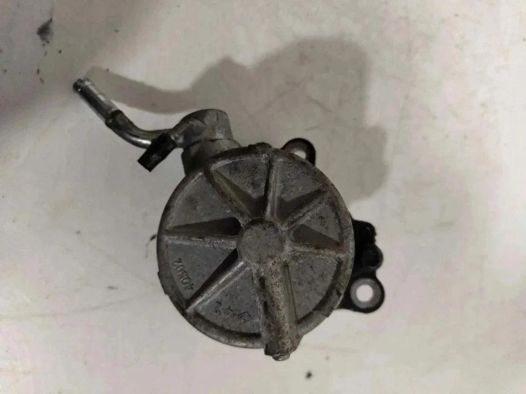 Pompe à vide Mazda 6 RF7J18G00