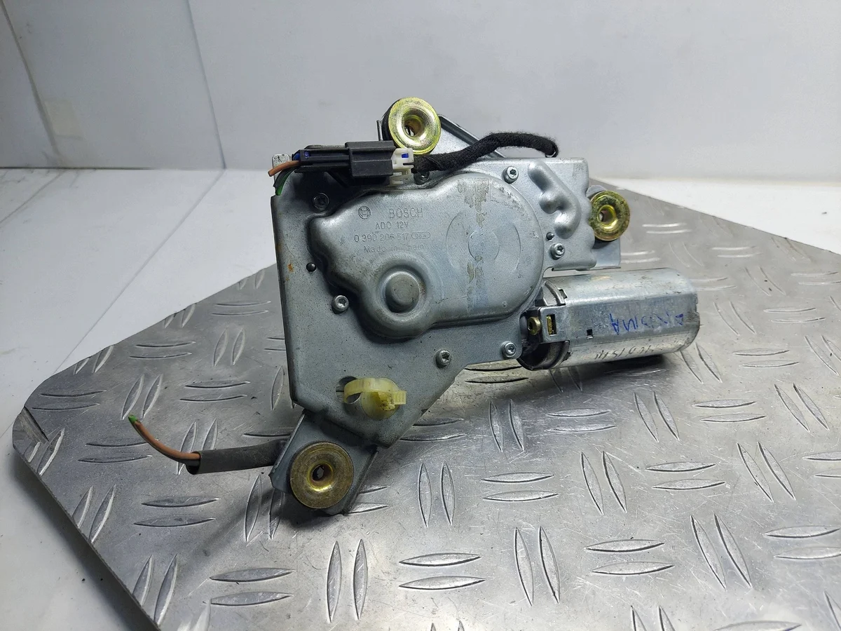 Takamoottori Mitsubishi Carisma 0390206517KAS