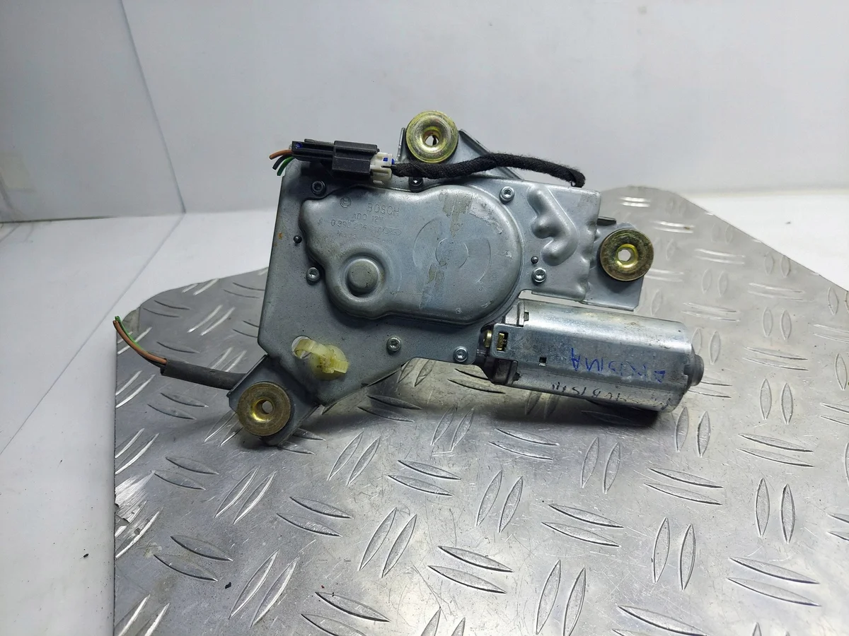 Bakrutetorkarmotor Mitsubishi Carisma