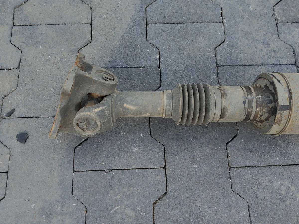 Jeep Wagoneer IV Antriebswelle Hinten 68608133AB