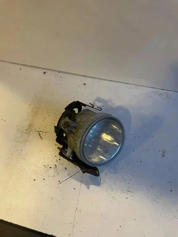 Farol de Nevoeiro Subaru Outback Direito Usado