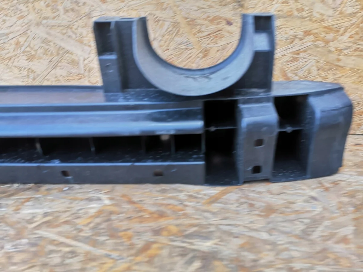 Renault Clio V takapuskurin palkki 850906063R