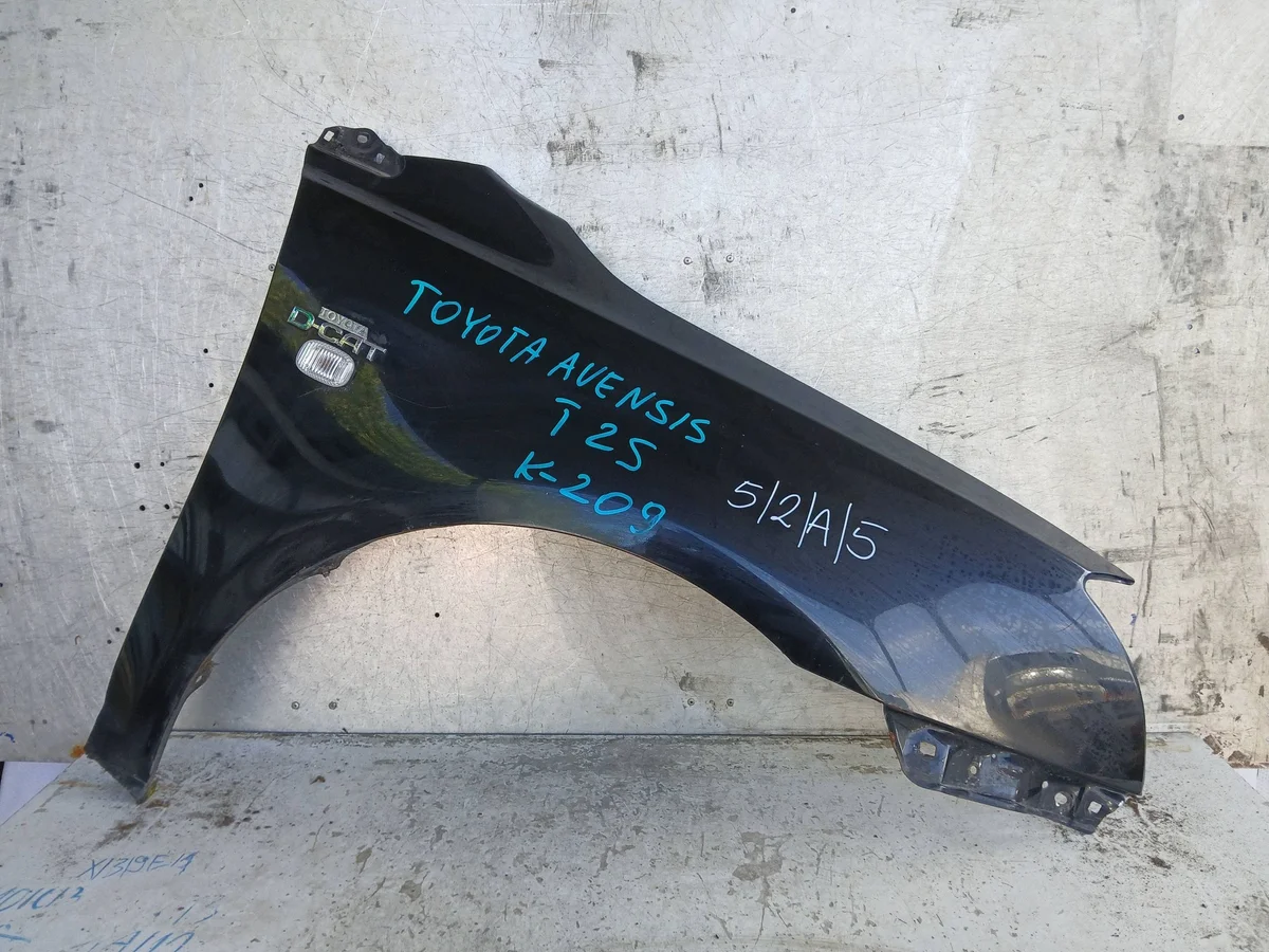 Front Fender Right Toyota Avensis T25 Used
