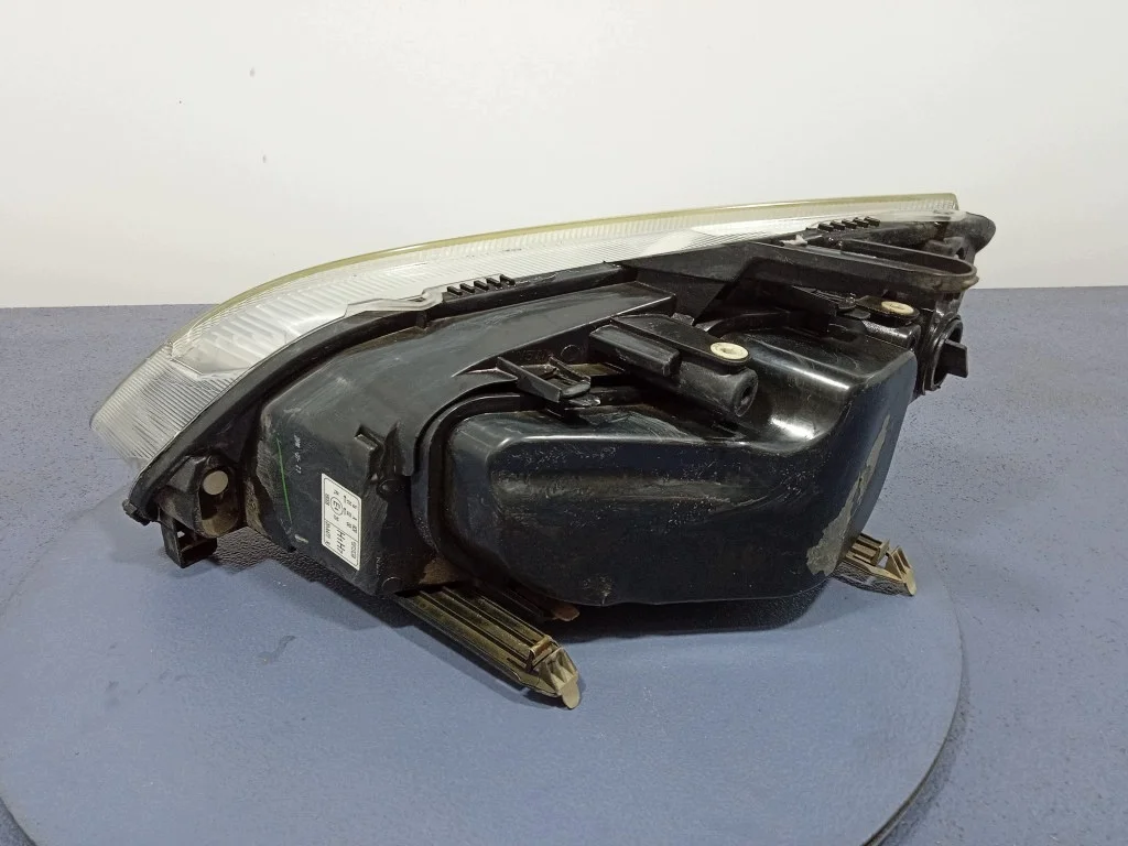 Ford C-MAX MK1 Höger Strålkastare Begagnad image 3