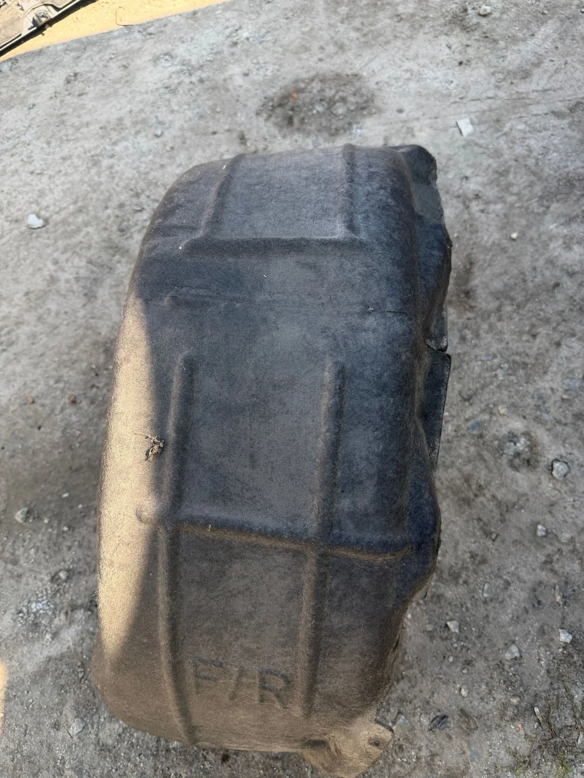 Ford Mondeo MK V Guardabarros Trasero Derecho CUN2158