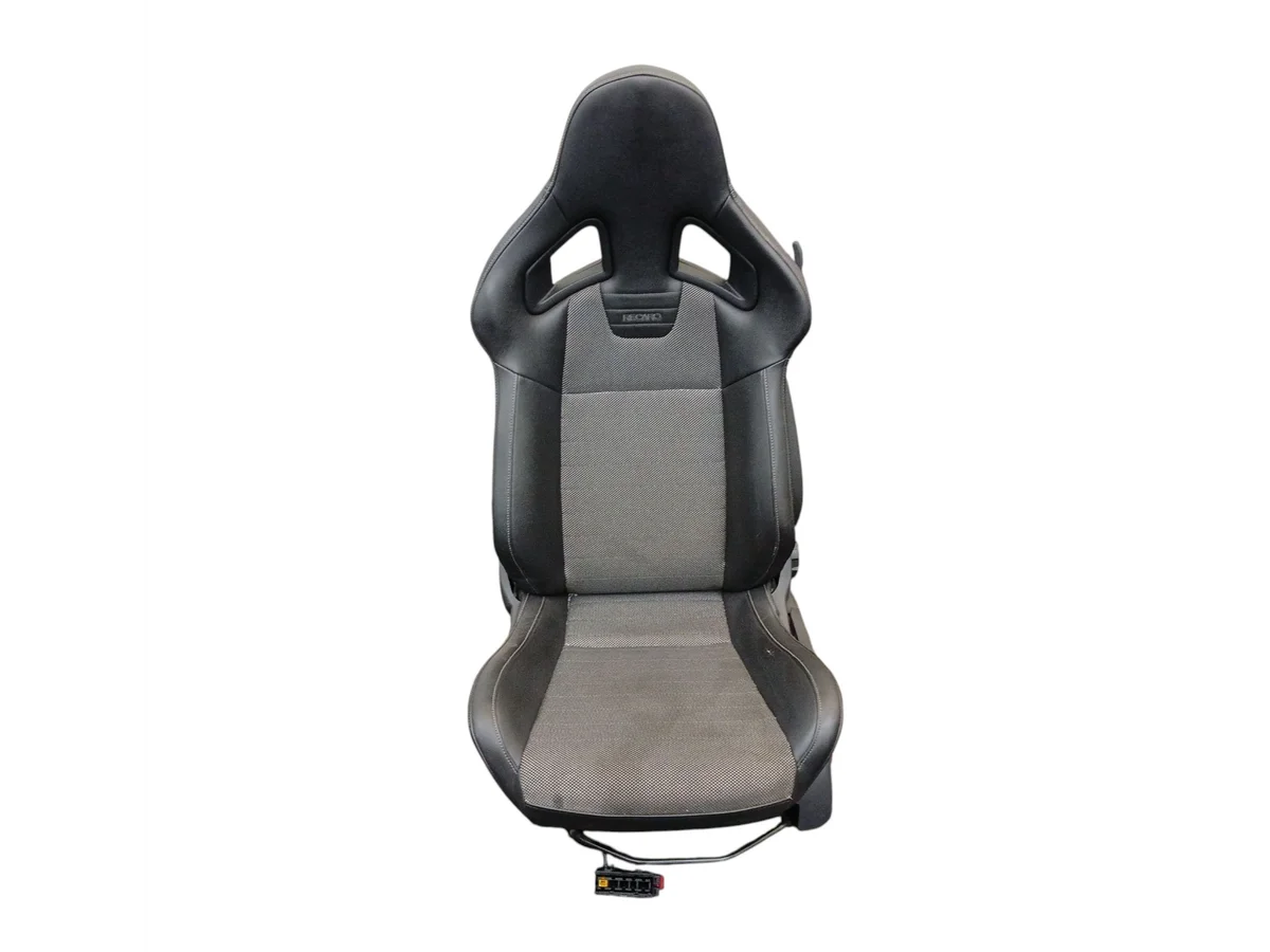 Recaro-istuimet Opel Corsa D OPC (06-11)