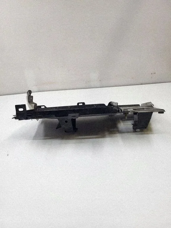 Akun kiinnike Opel Grandland X 7621008000