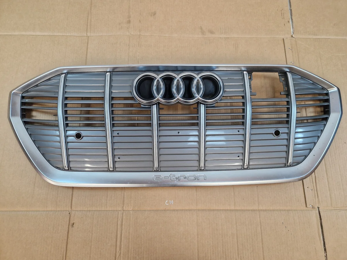 Audi e-tron 4KE Kühlergrill 4KE854651