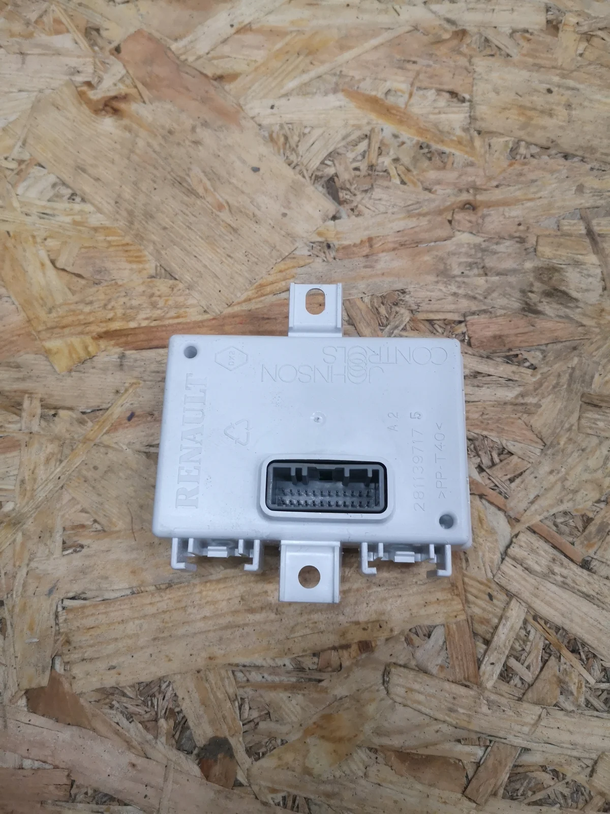 Renault Captur Comfort Module 283468976R image 4