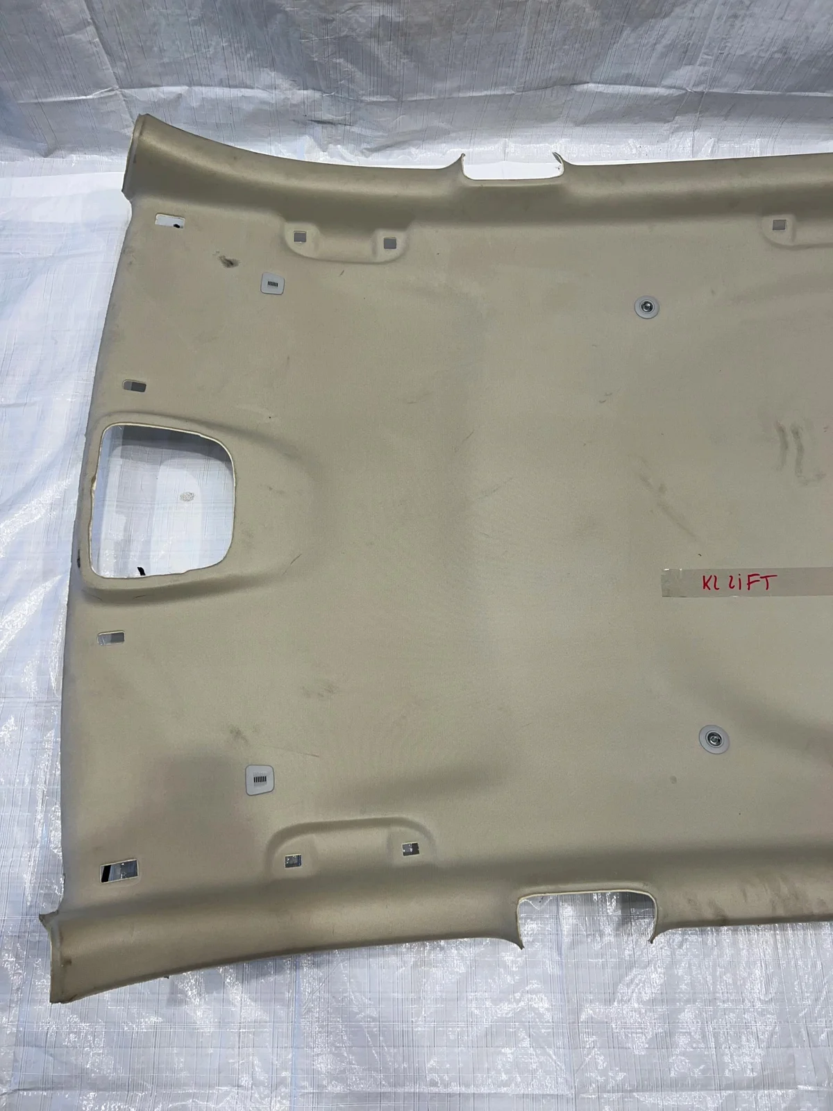 JEEP CHEROKEE KL PODSUFITKA AUE9662