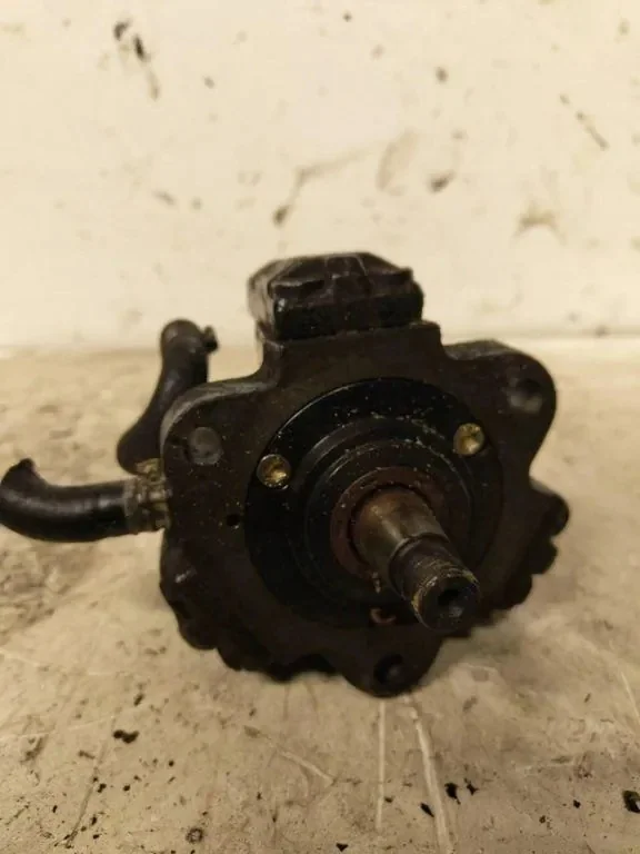 Polttoainepumppu Fiat Doblo 1.9D 0445010007