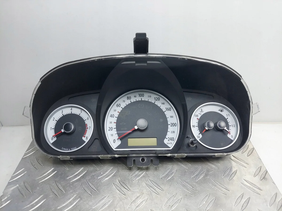 Compteur Kia Ceed I 1.6 940061H050