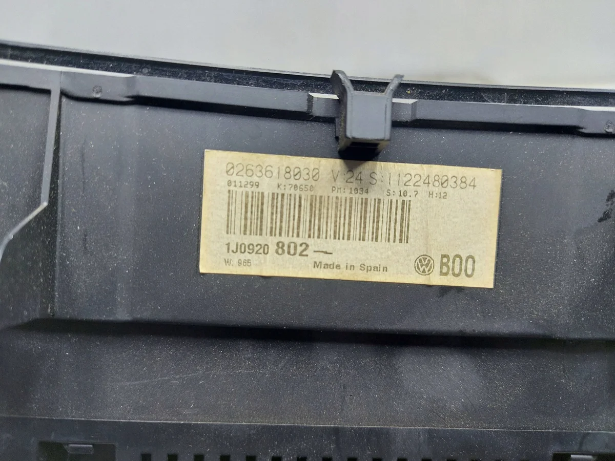 Tachometer VW Golf IV 1.6 1J0920802 image 3