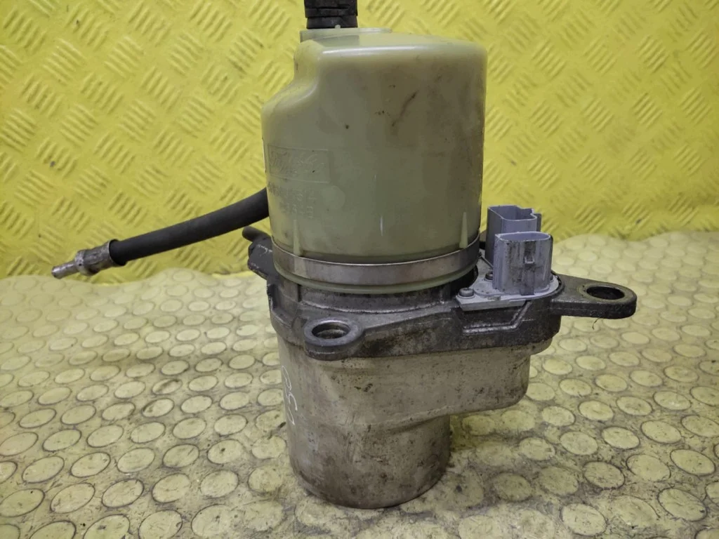 Volvo V50 Pumpe Servolenkung 4N513K514DS image 4
