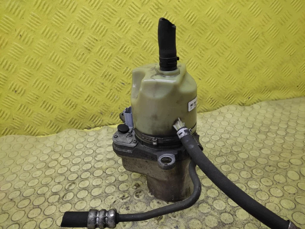 Volvo V50 Pumpe Servolenkung 4N513K514DS image 6