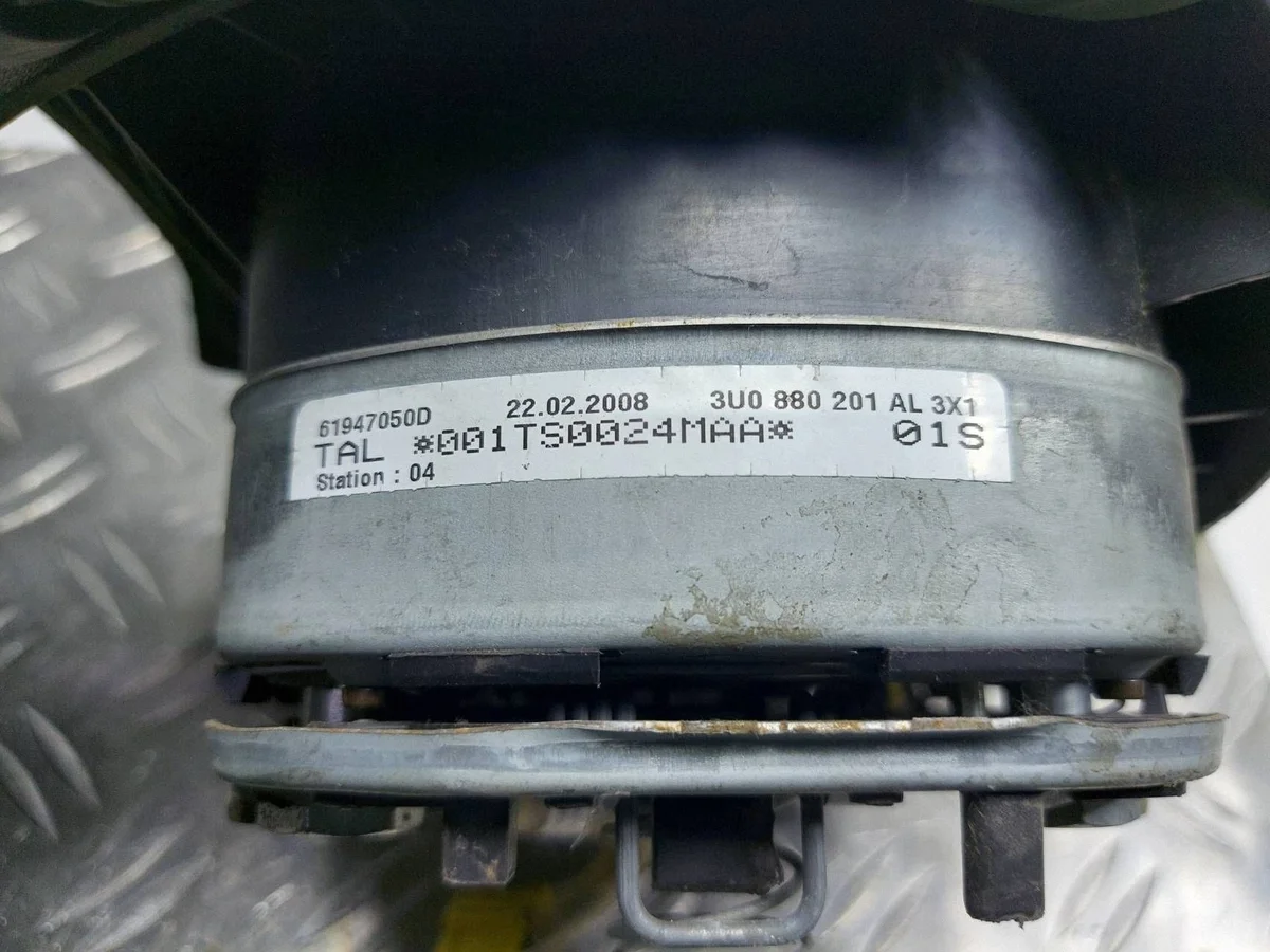 Airbag volant Skoda Octavia MK2 RS 3U0880201ALKAS image 4