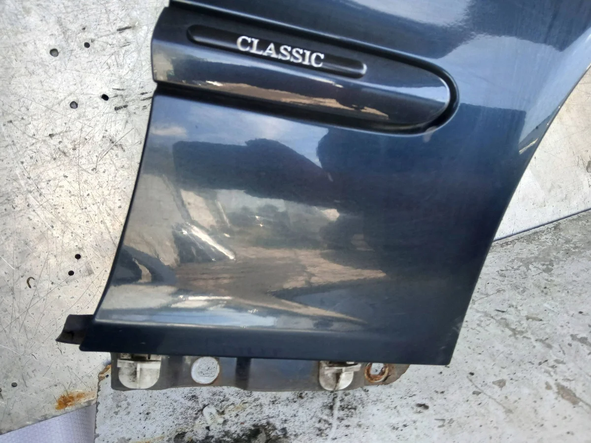 Mercedes C W203 Front Right Fender 52D3 image 3