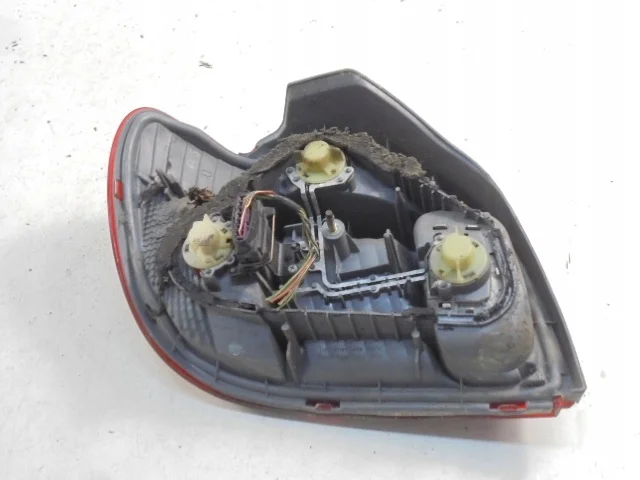 Toyota Yaris P1 Baklykta Höger 52-053 image 3