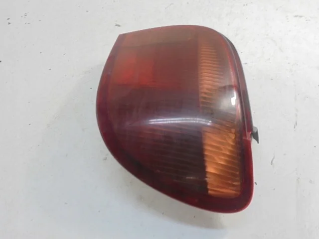 Toyota Yaris P1 Baklykta Höger 52-053 image 5