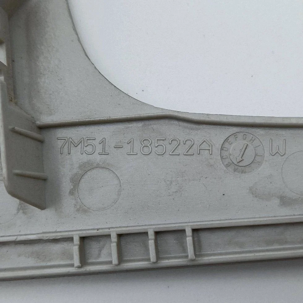 Cadre autoradio Ford Focus 7M5118522A image 4