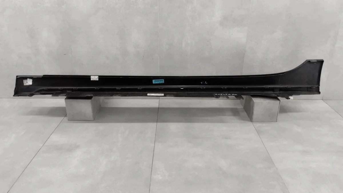 Schwellerleiste rechts BMW 1 F40 M Paket image 4