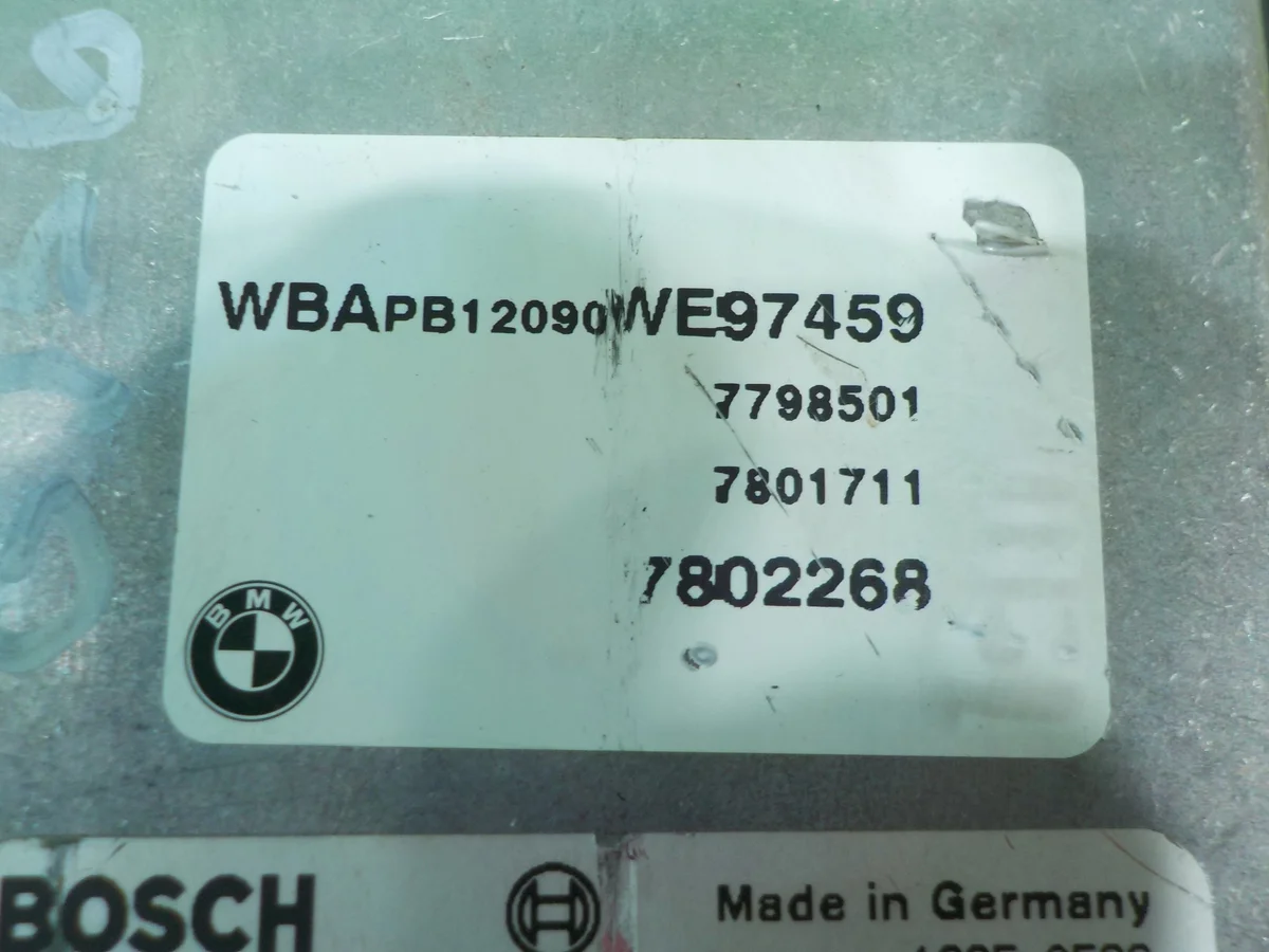BMW X3 E83 Engine Control Unit 2.0 D 2006 image 5