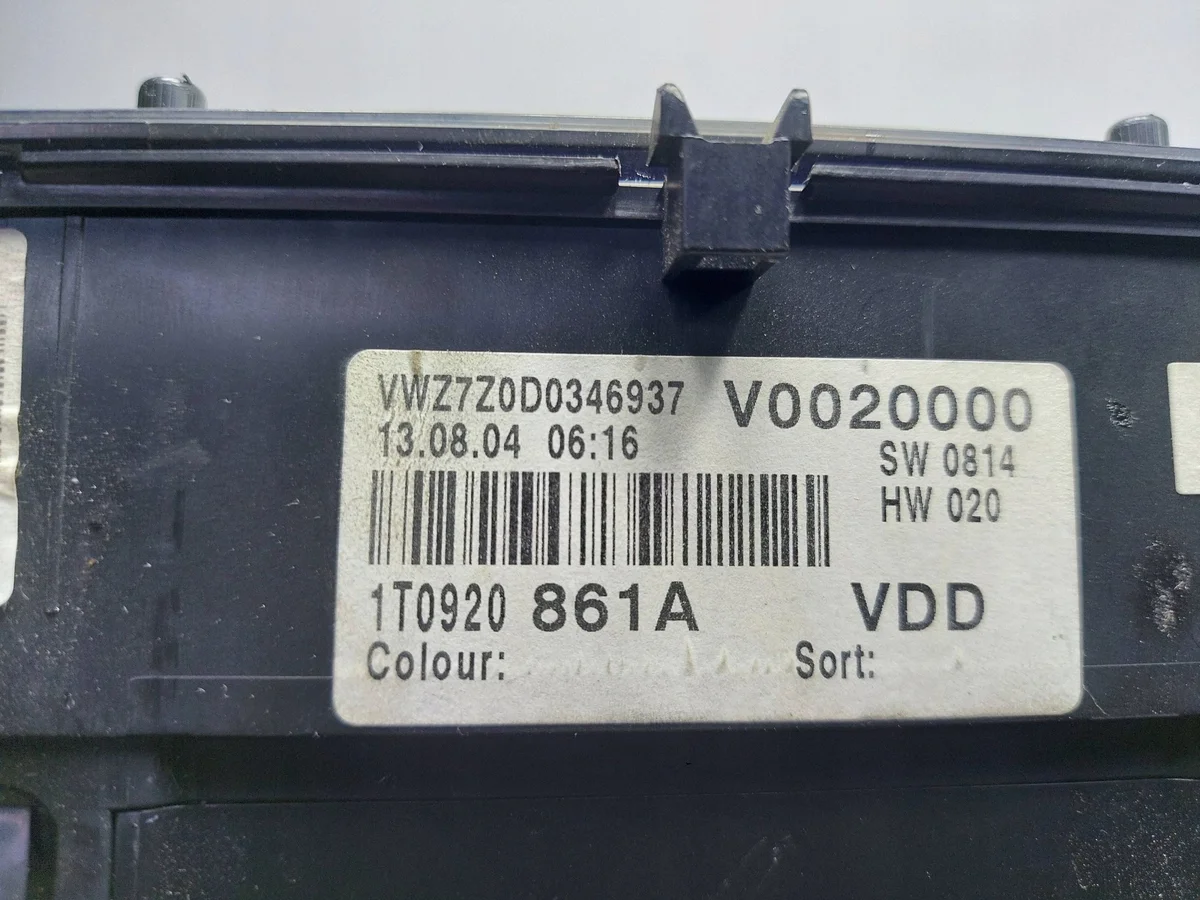 Tachometer VW Touran 1.9 TDI 1T0920861A image 5