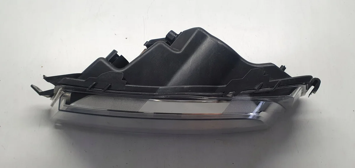 SKODA OCTAVIA III HALOGEN RECHTS 5E0941700 image 3