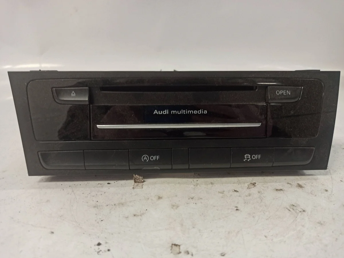 Audi A4 B8 Radio Navigation 8R1035652 image 4