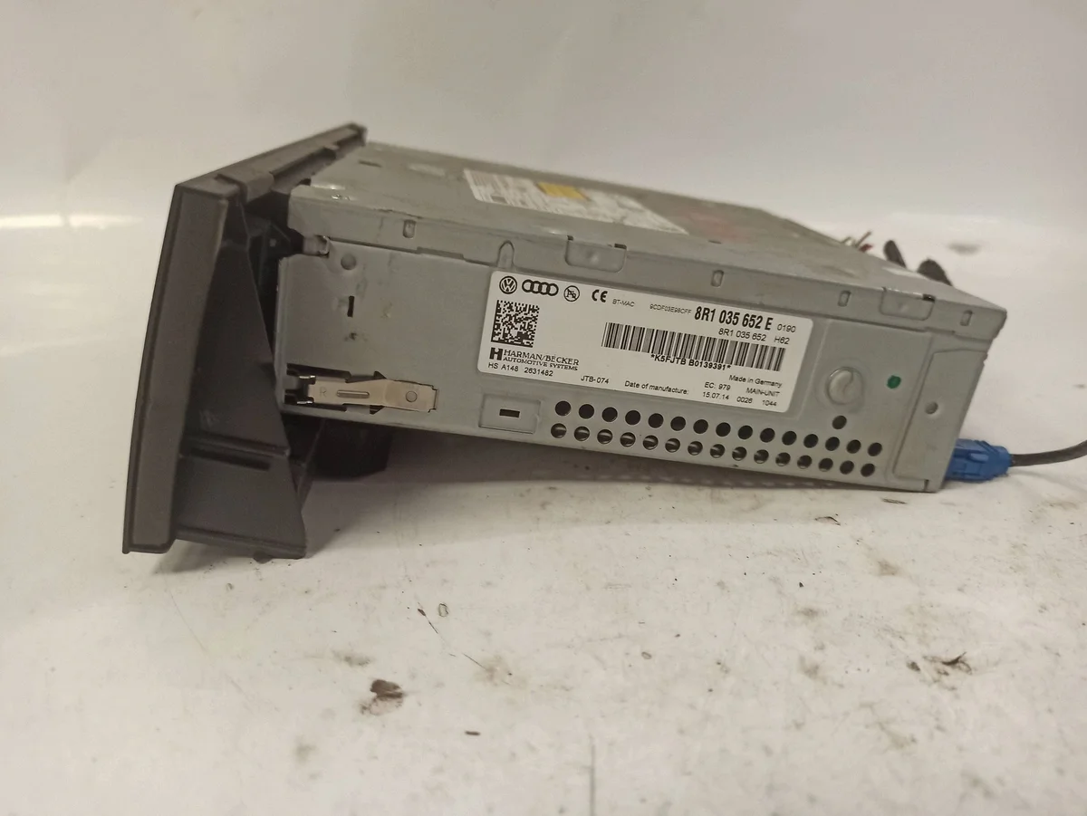 Audi A4 B8 Radio Navigation 8R1035652 image 8