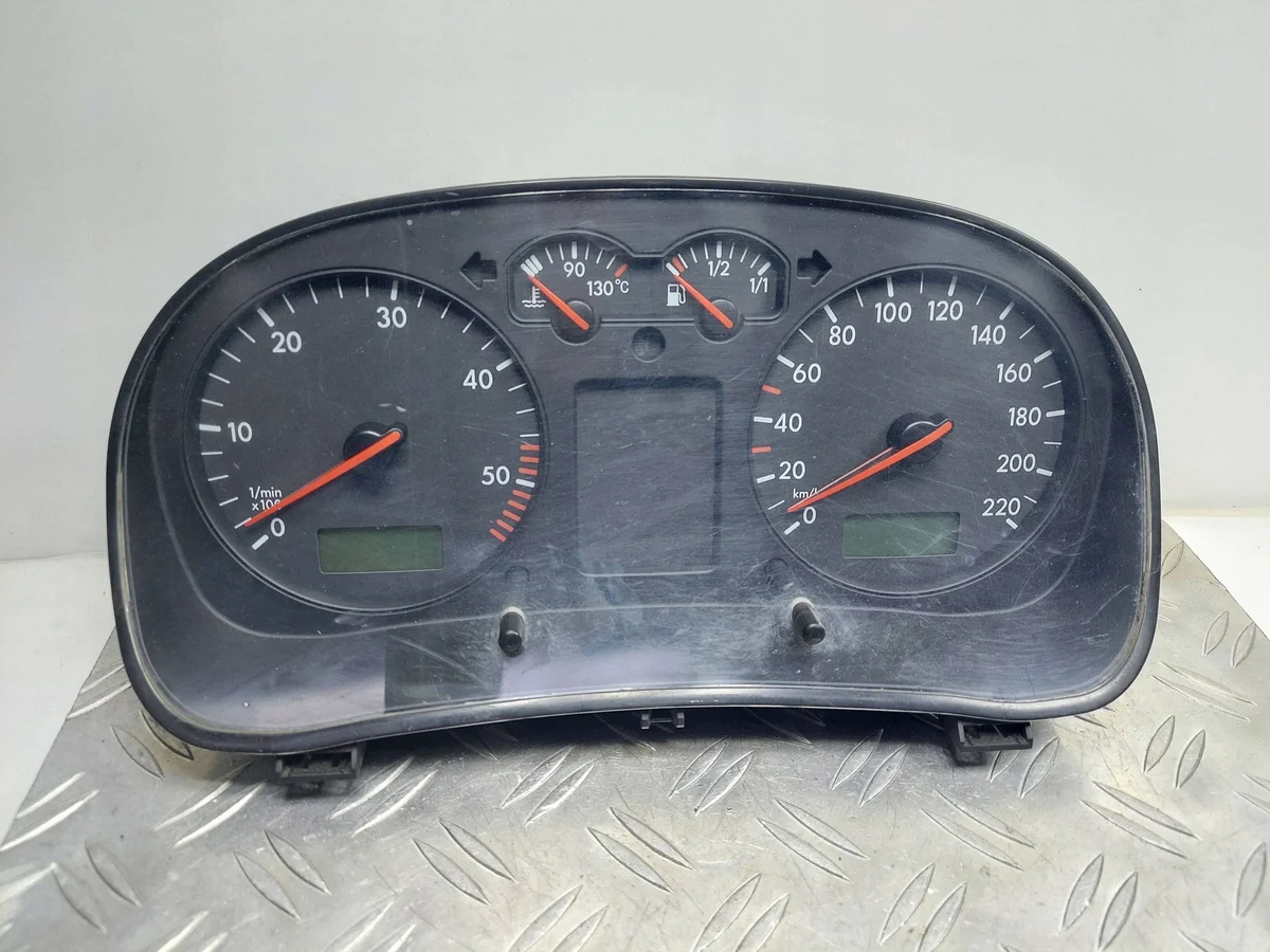 Mittaristo 1J0920802E VW Golf IV 1.9 TDI