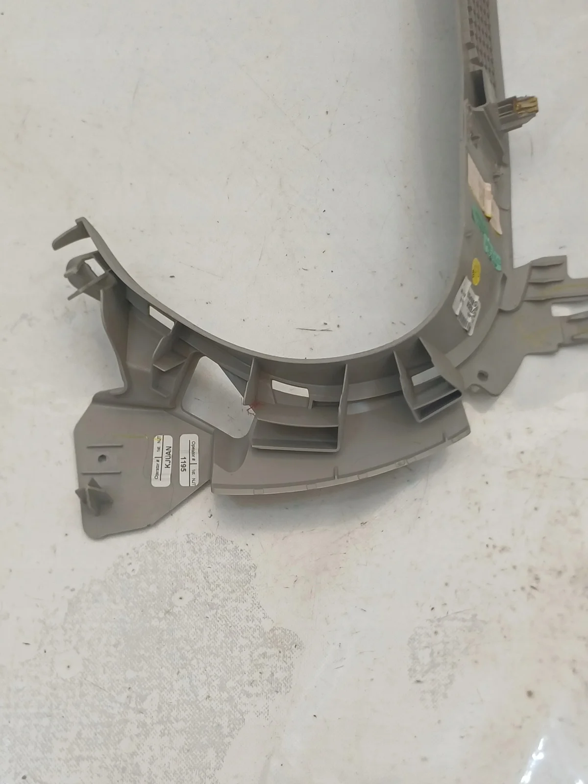 2018 Chrysler Pacifica Sliding Door Trim 5SB95PD2AE image 4