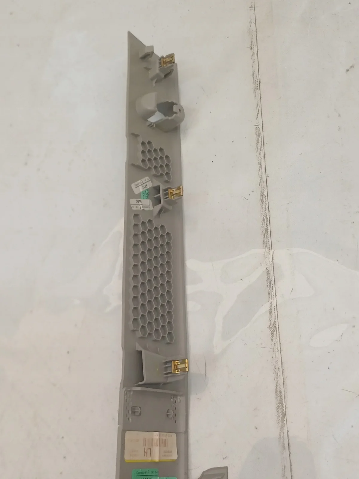 2018 Chrysler Pacifica Sliding Door Trim 5SB95PD2AE image 5