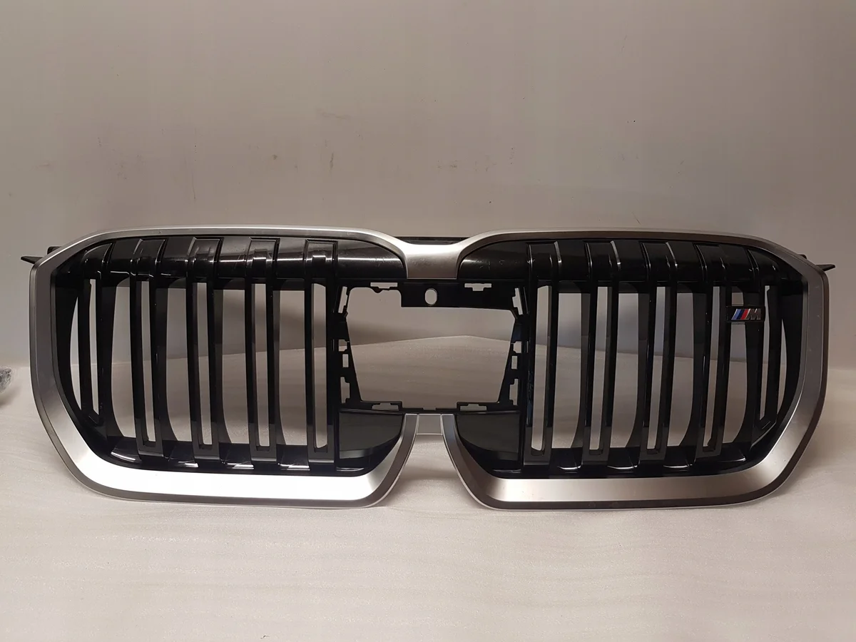 BMW X1 U11 Grill Gebruikt 9880303