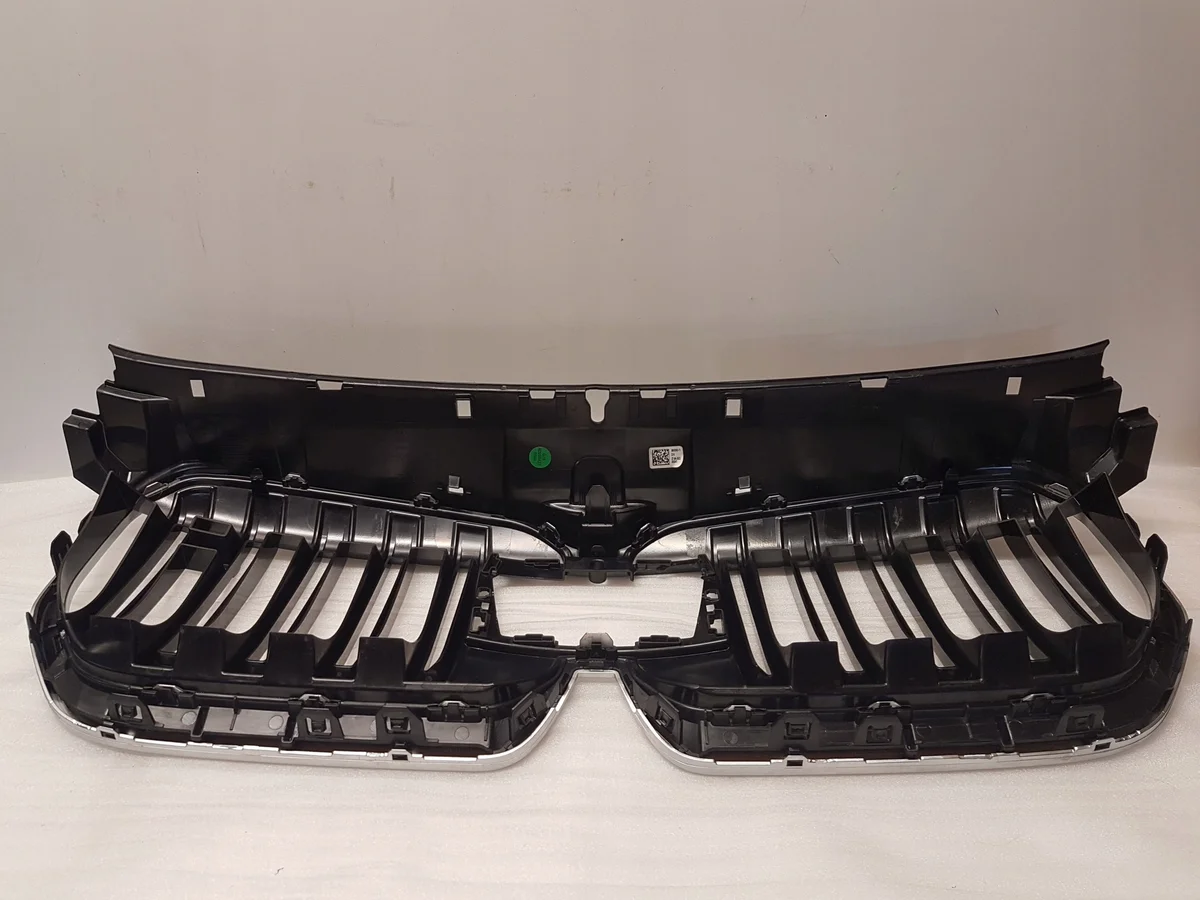 Grelha BMW X1 U11 M Pkg 2022- Usada image 6