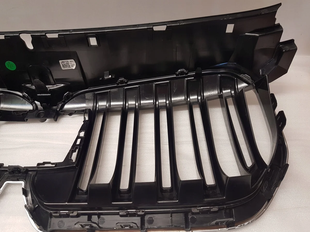 Grelha BMW X1 U11 M Pkg 2022- Usada image 8