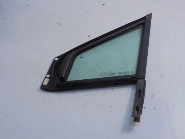Citroen C4 I Dreieckscheibe vorne rechts image 4