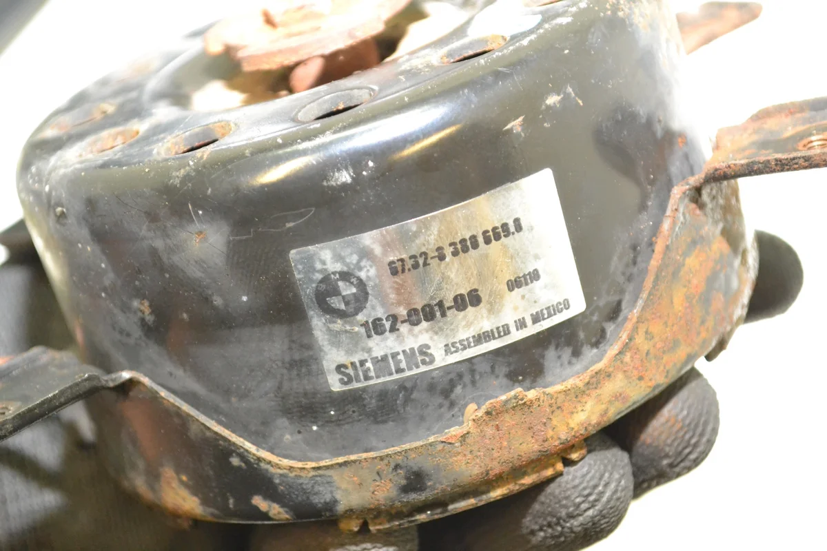 BMW E39 fläktmotor 8380669 image 5
