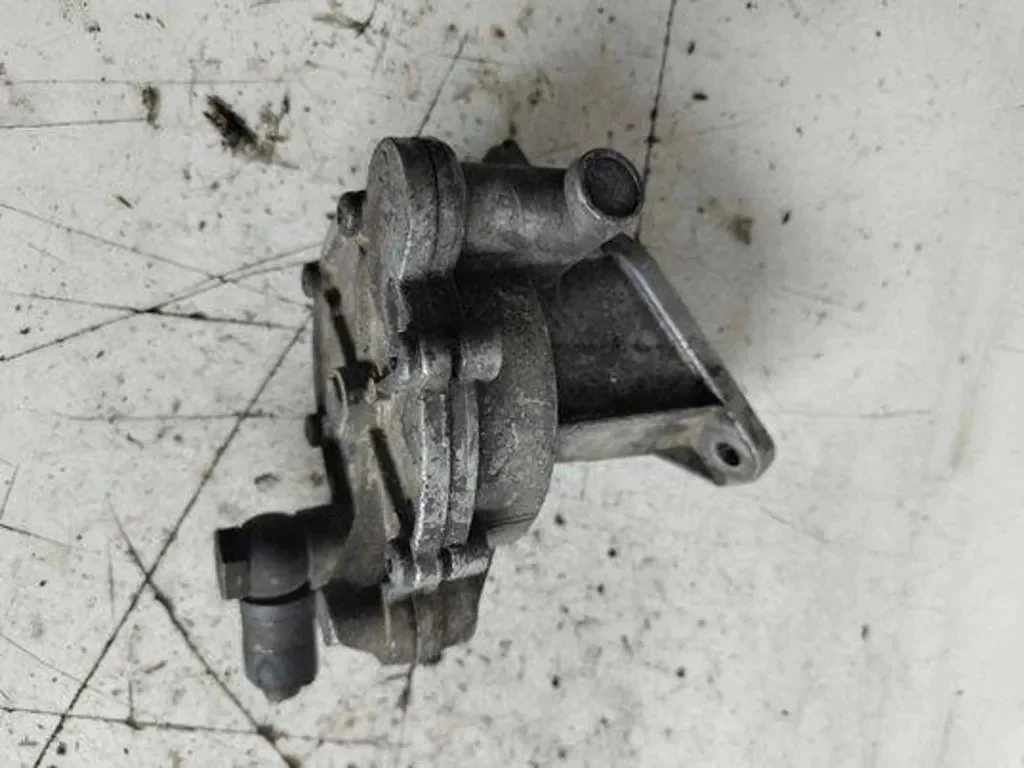 VW Transporter T4 Vacuum Pump 72053332