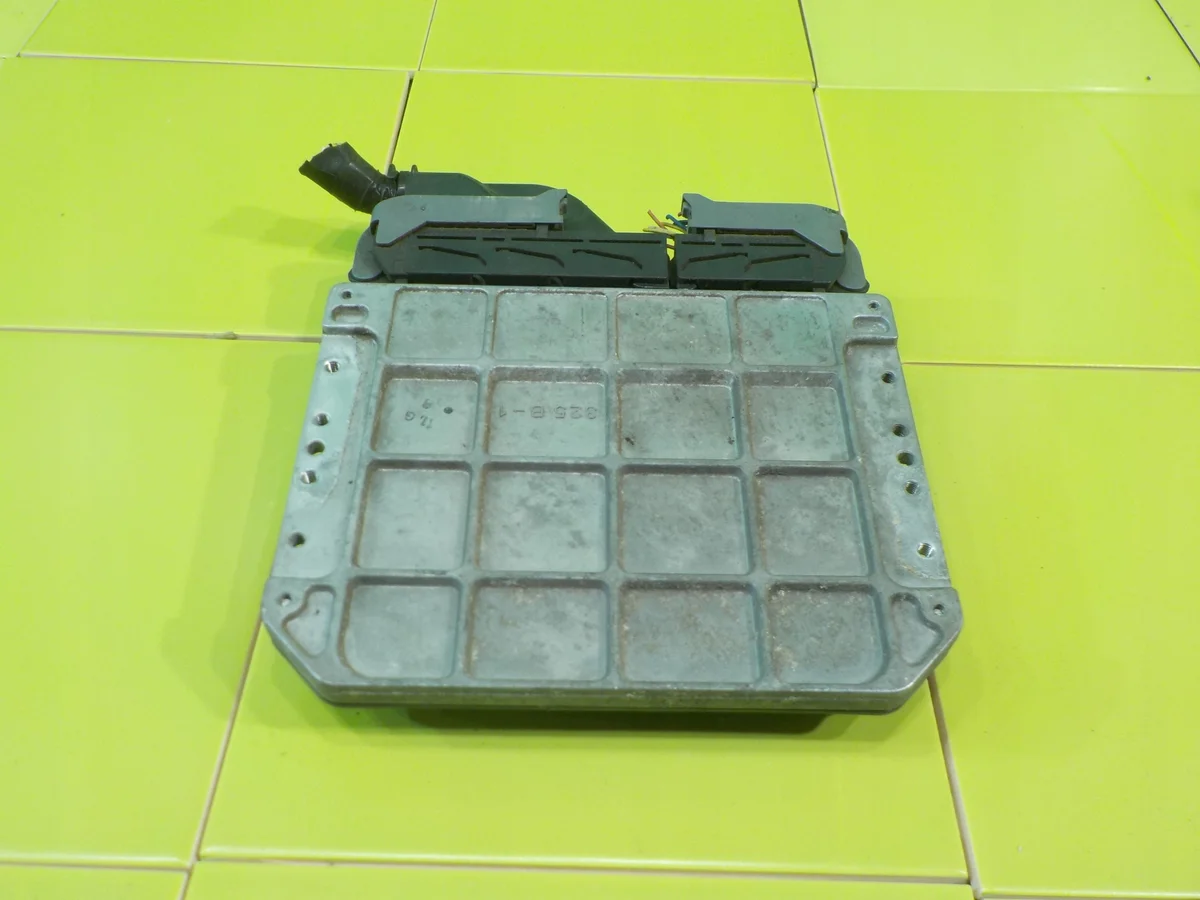 RAV4 III 2.2 D4D 06r ECU 89661-42C10