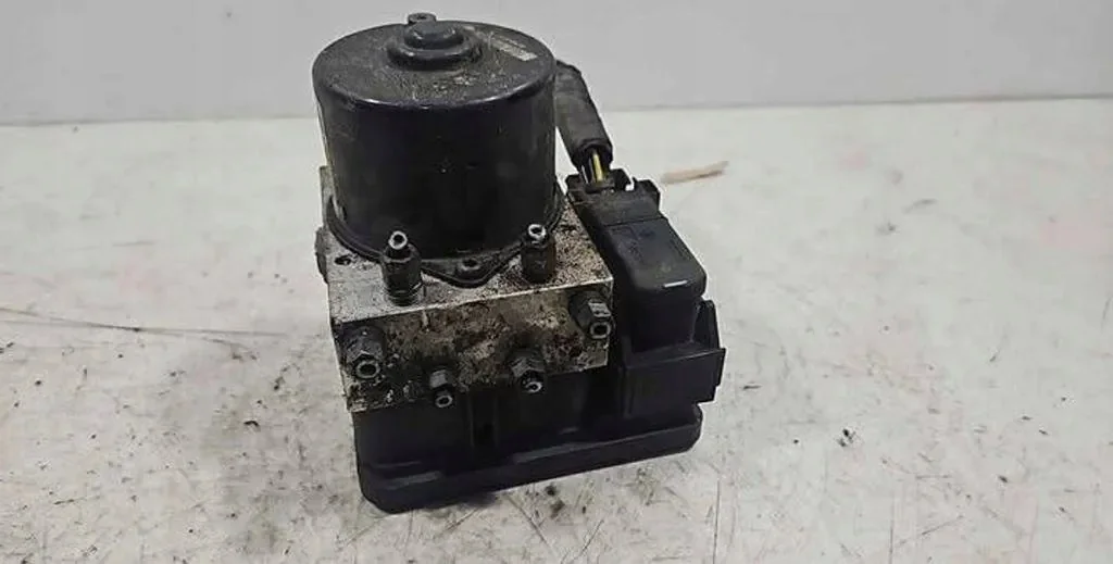 ABS-pumppu Mazda 5 (CR19) 2.0D 2009
