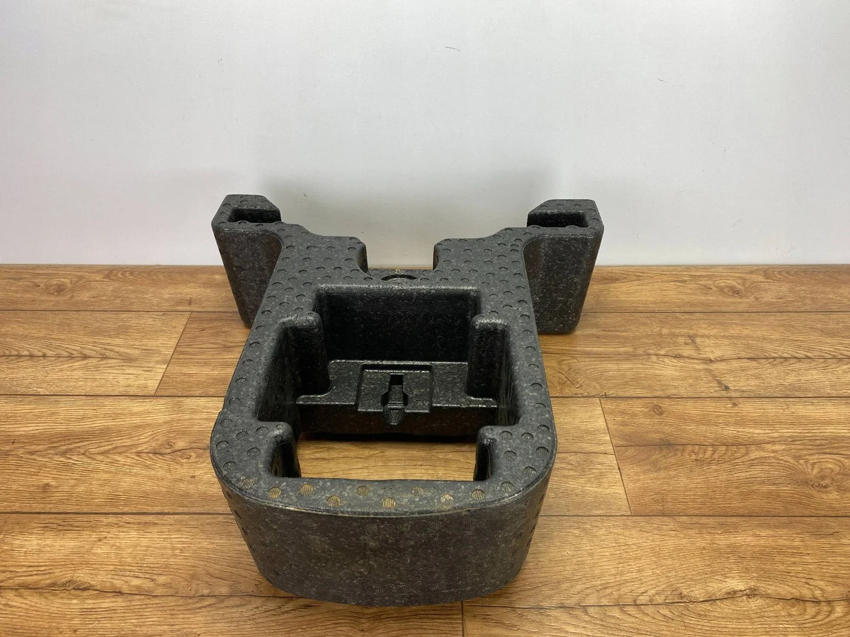 Mousse coffre Ford Mustang VI FR3B17009BDPIN