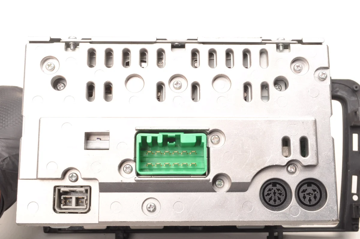 Radio Volvo S60 V70 XC70 30737709 image 8