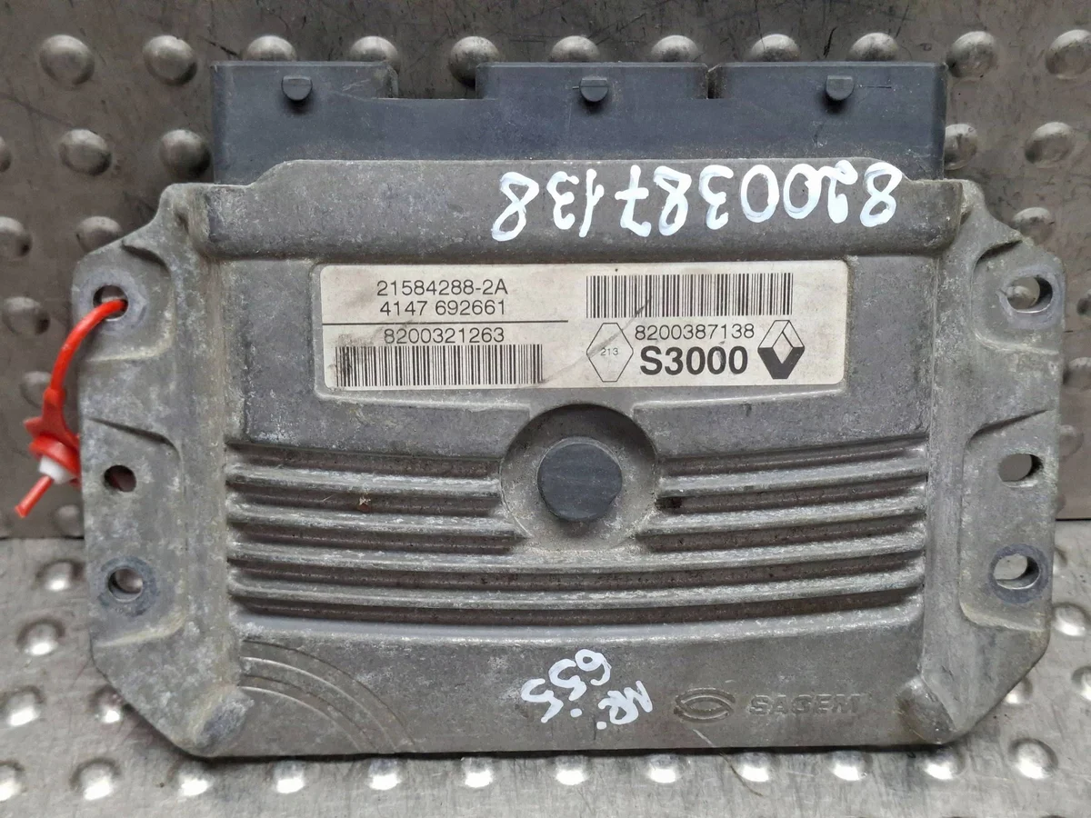 Steuergerät Motor 8200387138 Renault Megane II
